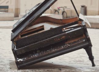 How-to-Get-Rid-of-Old-or-Broken-Piano-on-hometalk-news