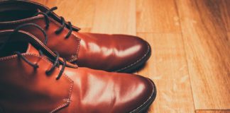 Tips-To-Shine-Your-Shoes-without-Polishing-Them-on-hometalk-news