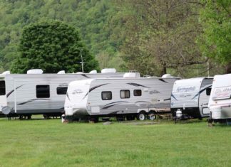 4-Aspects-to-Consider-Before-Buying-Construction-Trailers-for-Newcomers-on-hometalk
