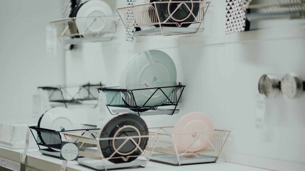 Why-You-Should-Use-a-Dish-Rack-in-Your-Kitchen-on-hometalk