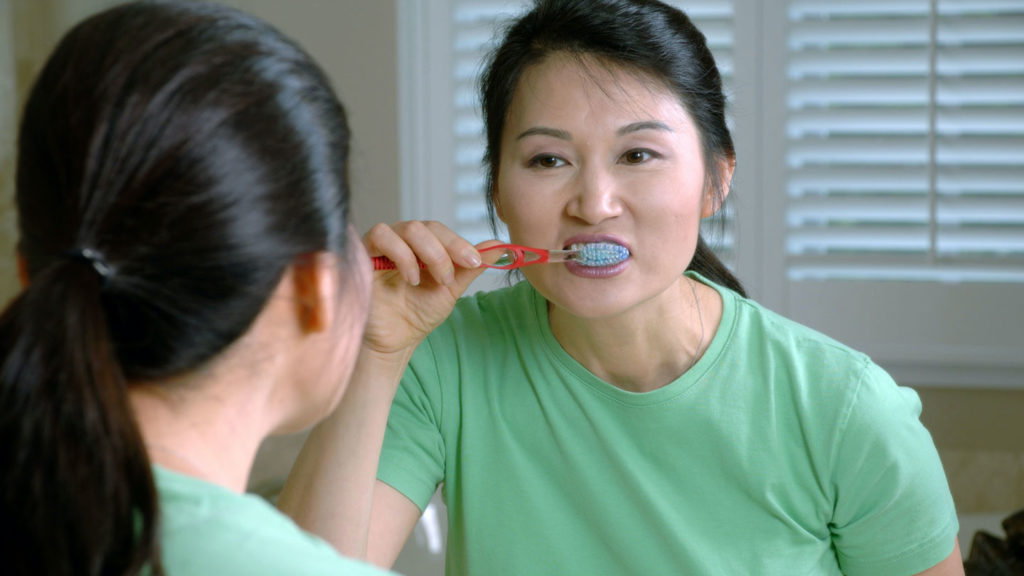 Some-Common-Brushing-Mistakes-That-You-Should-Know-on-hometalk